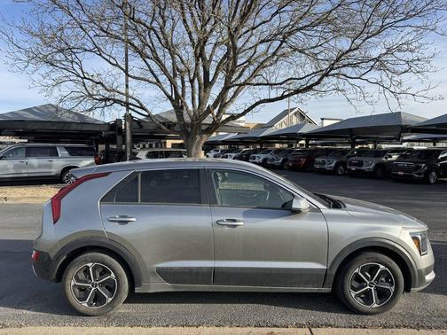 Gray 2023 Kia Niro LX