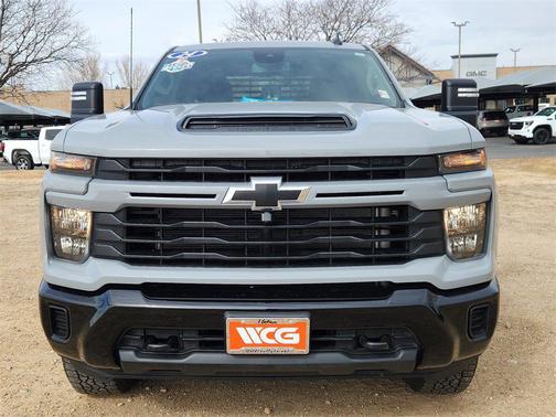 2024 Chevrolet Silverado 2500 Custom