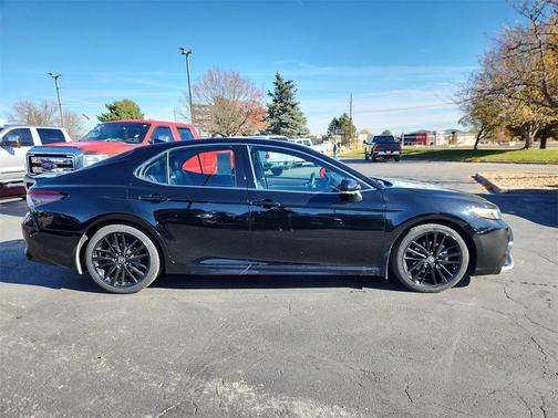 2024 Toyota Camry Hybrid SE