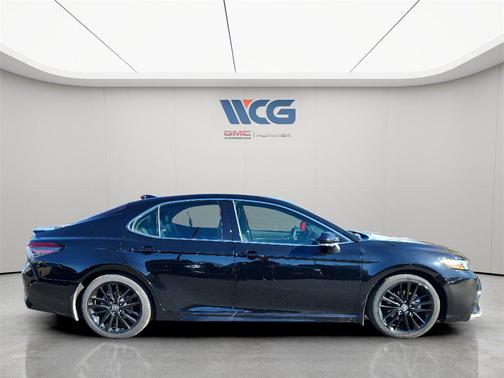 2024 Toyota Camry Hybrid SE