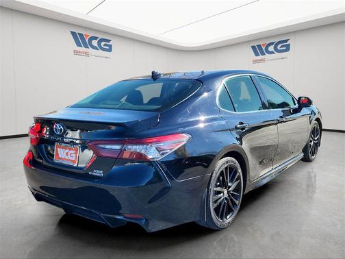 2024 Toyota Camry Hybrid SE