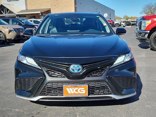 2024 Toyota Camry Hybrid SE