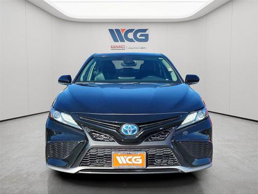 2024 Toyota Camry Hybrid SE