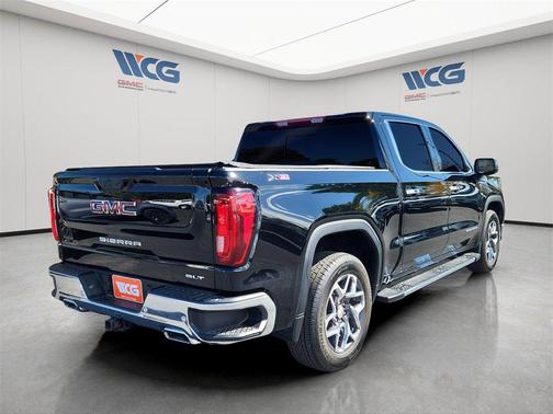 2022 GMC Sierra 1500 SLT