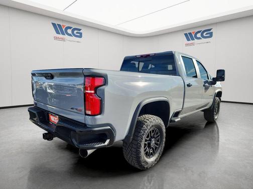 2025 Chevrolet Silverado 2500 4WD Crew Cab Standard Bed ZR2