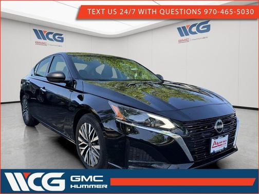 Black 2024 Nissan Altima 2.5 SV