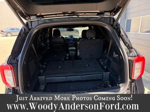 AGATE BLACK METALLIC 2022 Ford Explorer ST