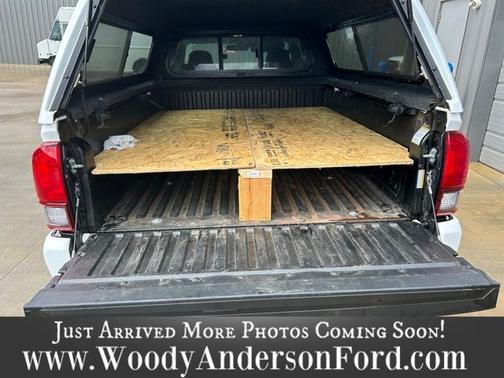 2022 Toyota Tacoma SR