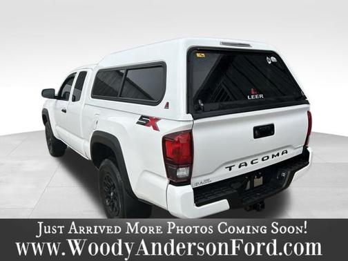 2022 Toyota Tacoma SR