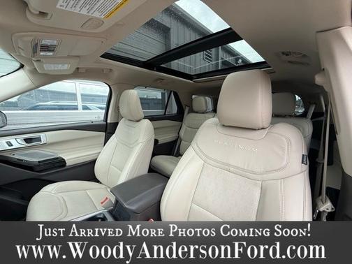 2022 Ford Explorer PLATINUM