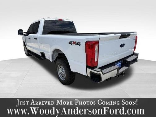 OXFORD WHITE 2024 Ford F-250 XL
