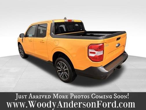 CYBER ORANGE METALLIC TC 2022 Ford Maverick LARIAT