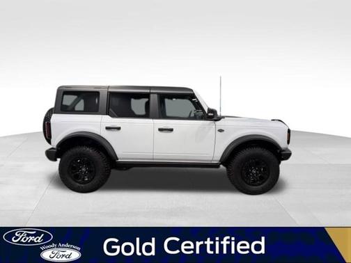 OXFORD WHITE 2023 Ford Bronco WILDTRAK