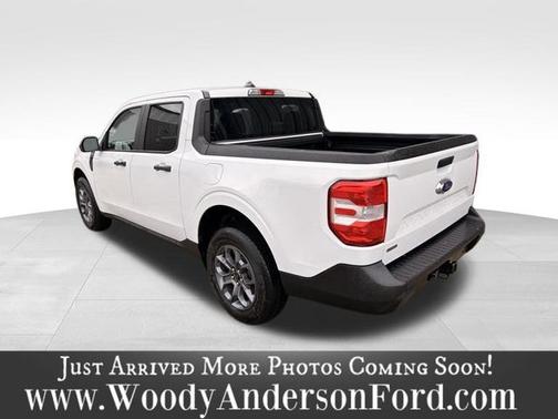 OXFORD WHITE 2024 Ford Maverick XLT