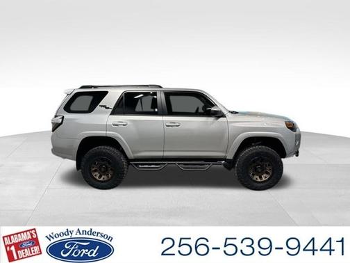 2022 Toyota 4Runner TRD OFF ROAD