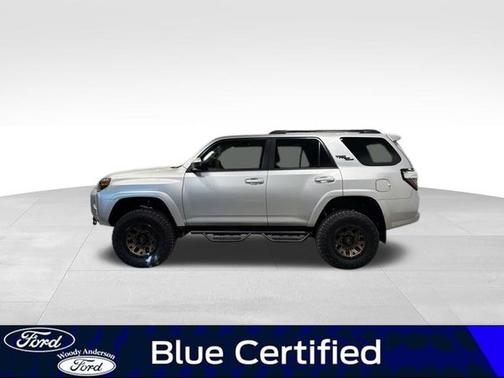 2022 Toyota 4Runner TRD OFF ROAD