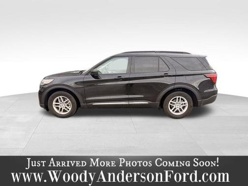 AGATE BLACK METALLIC 2025 Ford Explorer ACTIVE