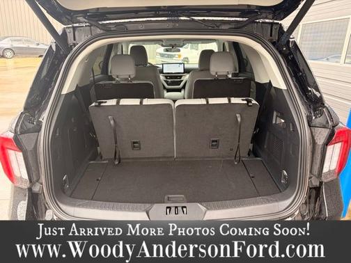 AGATE BLACK METALLIC 2025 Ford Explorer ACTIVE