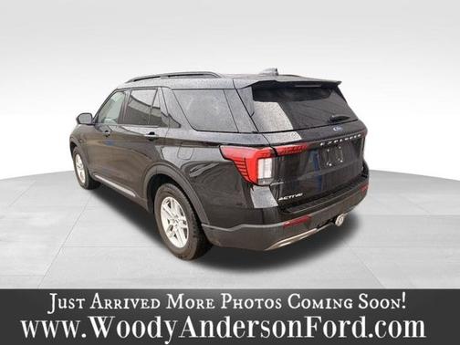 AGATE BLACK METALLIC 2025 Ford Explorer ACTIVE