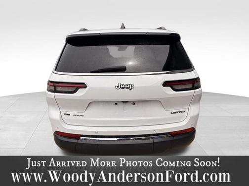 Bright White Clearcoat 2022 Jeep Grand Cherokee LIMITED