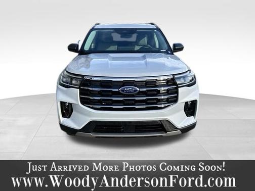SPACE WHITE METALLIC 2025 Ford Explorer ACTIVE