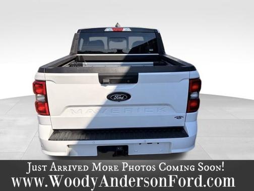 OXFORD WHITE 2025 Ford Maverick LOBO HIGH