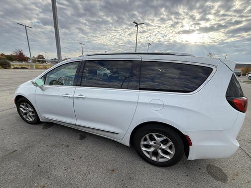2020 Chrysler Pacifica Limited