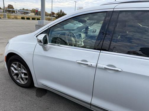 2020 Chrysler Pacifica Limited