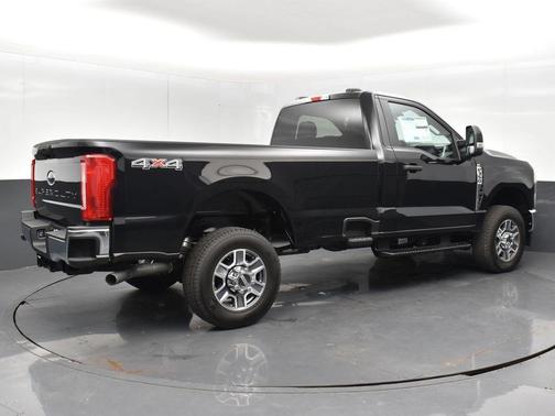 2025 Ford F-350 XLT
