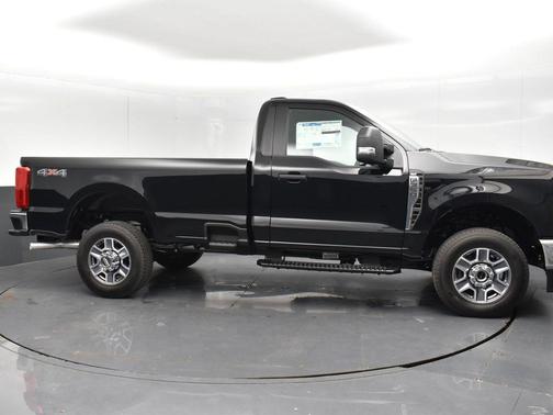 2025 Ford F-350 XLT