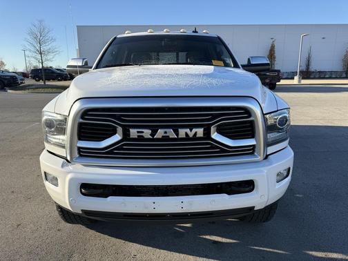 2018 RAM 2500 Limited Crew Cab 4x4 6'4' Box