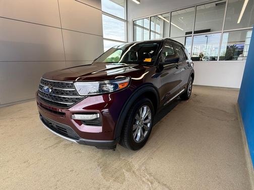 Burgundy Velvet Tinted Clearcoat 2022 Ford Explorer XLT