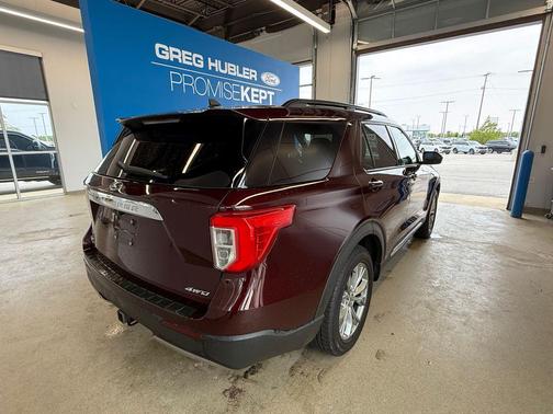 Burgundy Velvet Tinted Clearcoat 2022 Ford Explorer XLT