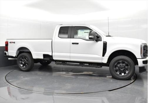 2025 Ford F-350 XLT
