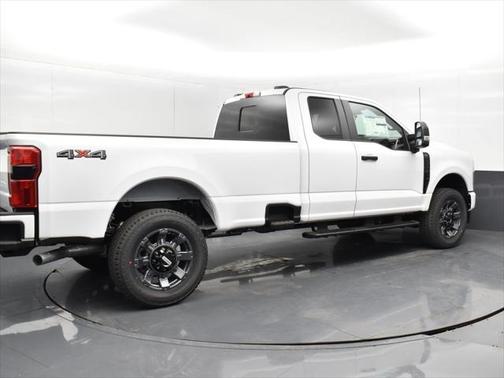 2025 Ford F-350 XLT