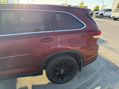 2019 Toyota Highlander 