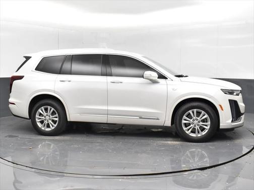 2022 Cadillac XT6 Luxury AWD