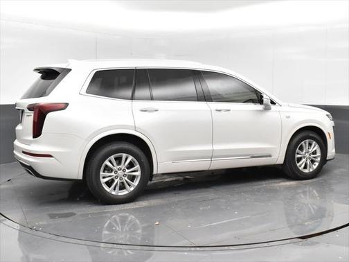 2022 Cadillac XT6 Luxury AWD