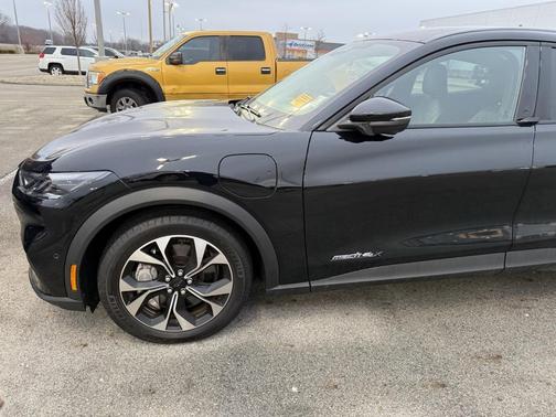 2024 Ford Mustang Mach-E Select