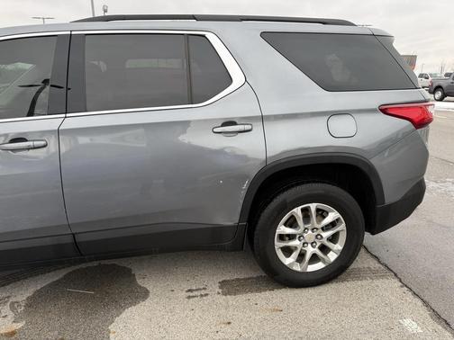 2021 Chevrolet Traverse LT Cloth