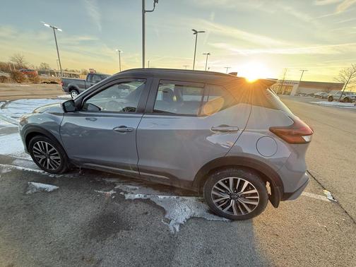 2024 Nissan Kicks SR