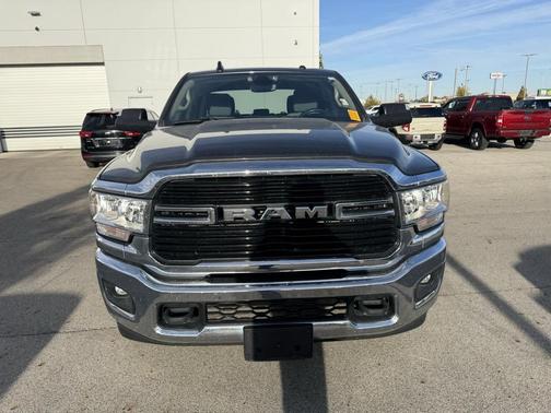 2019 RAM 2500 Big Horn Crew Cab 4x4 6'4' Box