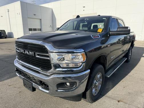 2019 RAM 2500 Big Horn Crew Cab 4x4 6'4' Box