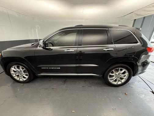 2016 Jeep Grand Cherokee Summit