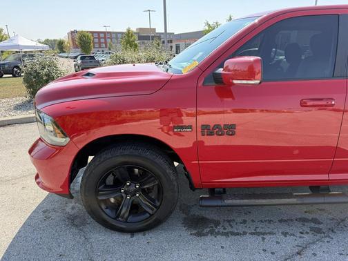 2017 RAM 1500 Night Crew Cab 4x4 5'7' Box