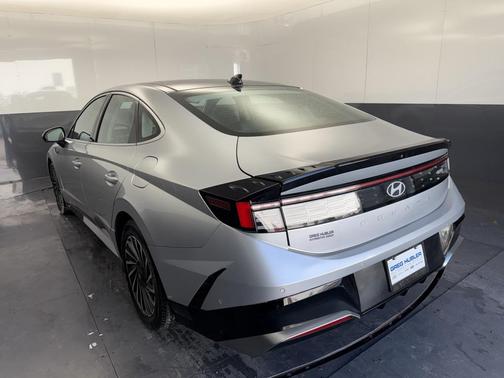 2024 Hyundai SONATA Hybrid Limited