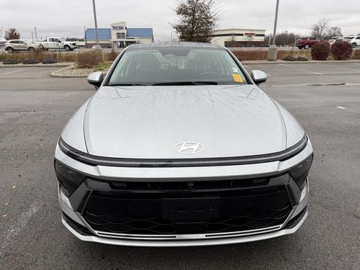 2024 Hyundai SONATA Hybrid Limited