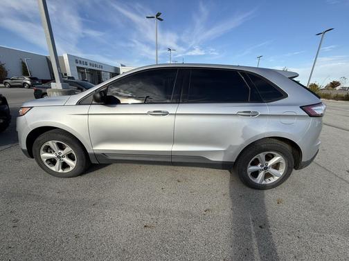 2018 Ford Edge SE