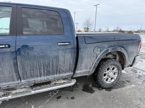 2022 RAM 2500 Laramie Crew Cab 4x4 6'4' Box