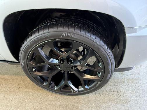 Silver Lining 2010 Cadillac Escalade Premium